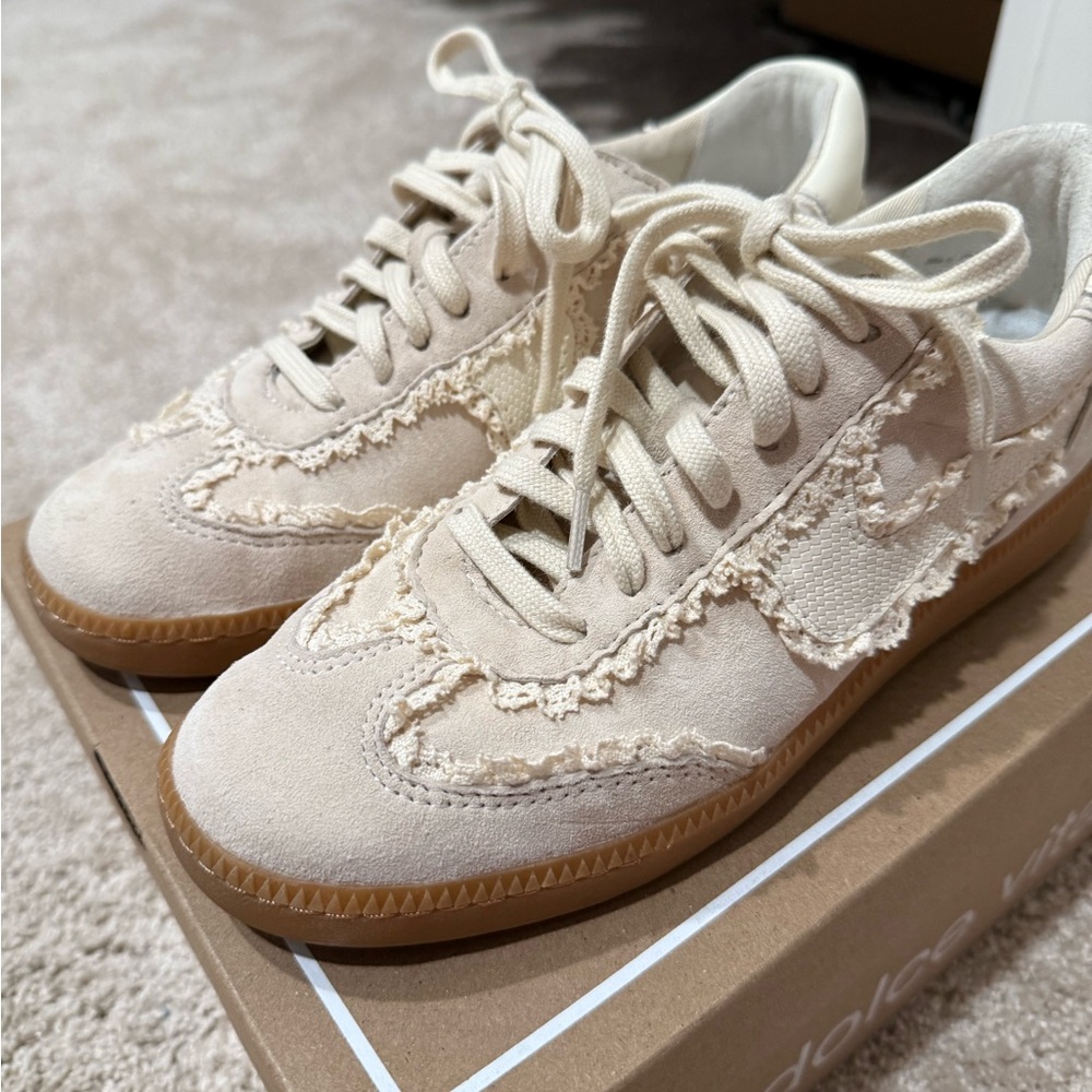 Dolce Vita Women's Notice Sneakers